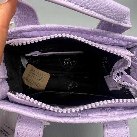 Betsey Johnson XORAINQ mini tote purse - Picture 10 of 11